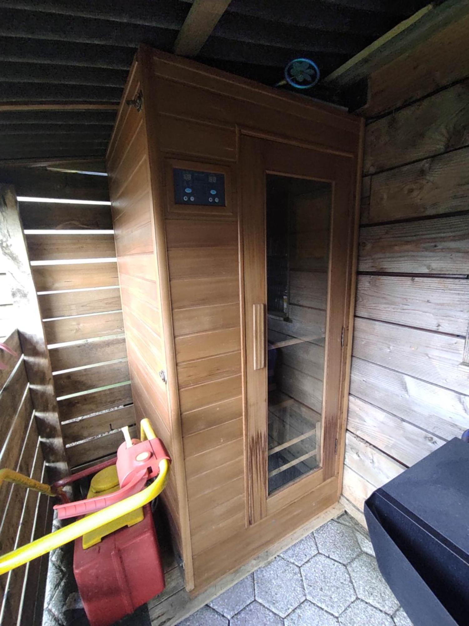 "Tempat Senang" Chalet On The Beautiful Veluwe With Airco Sauna Bbq Jacuzzi Beamer And Dog Putten Eksteriør billede