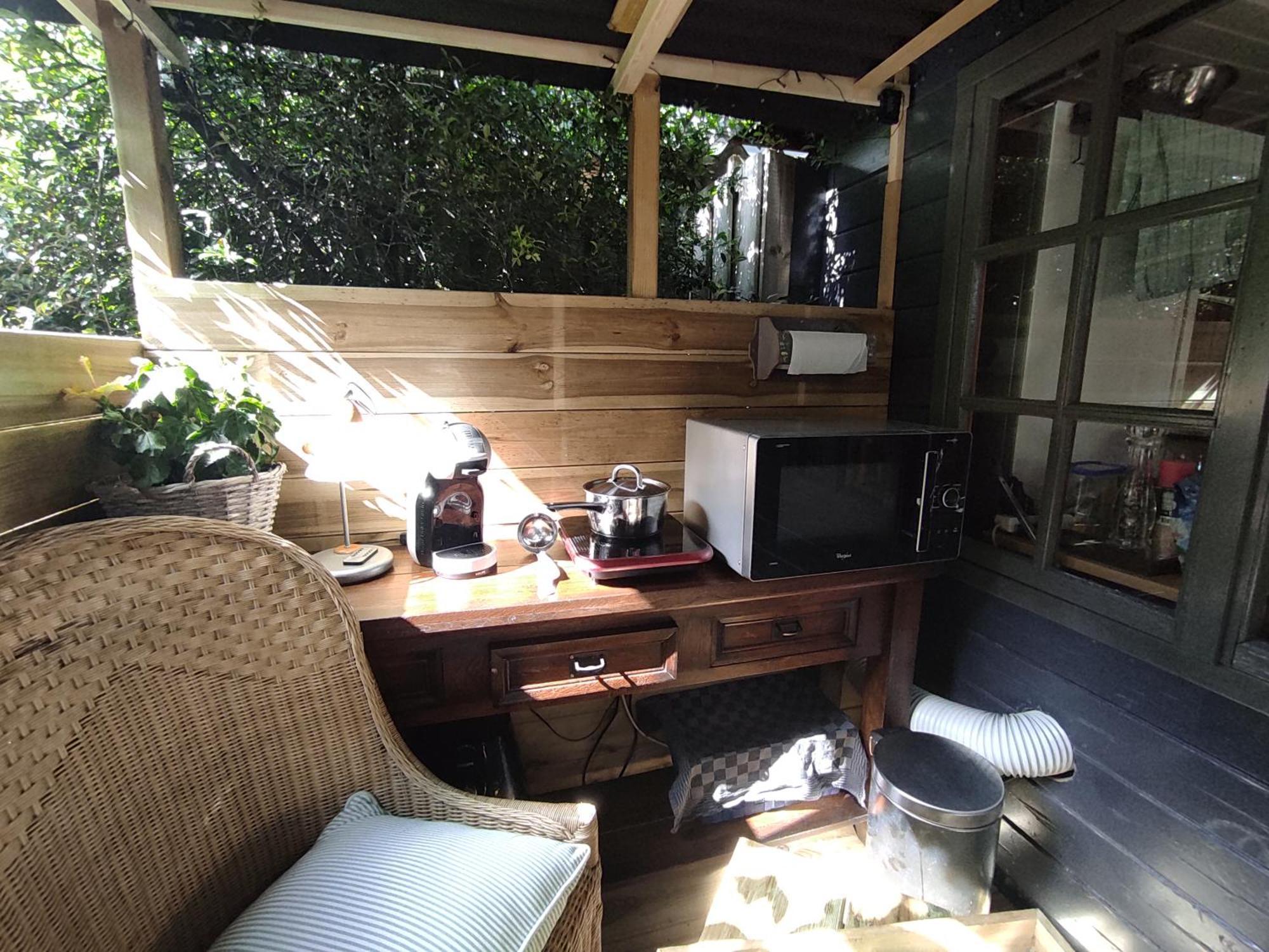 "Tempat Senang" Chalet On The Beautiful Veluwe With Airco Sauna Bbq Jacuzzi Beamer And Dog Putten Eksteriør billede
